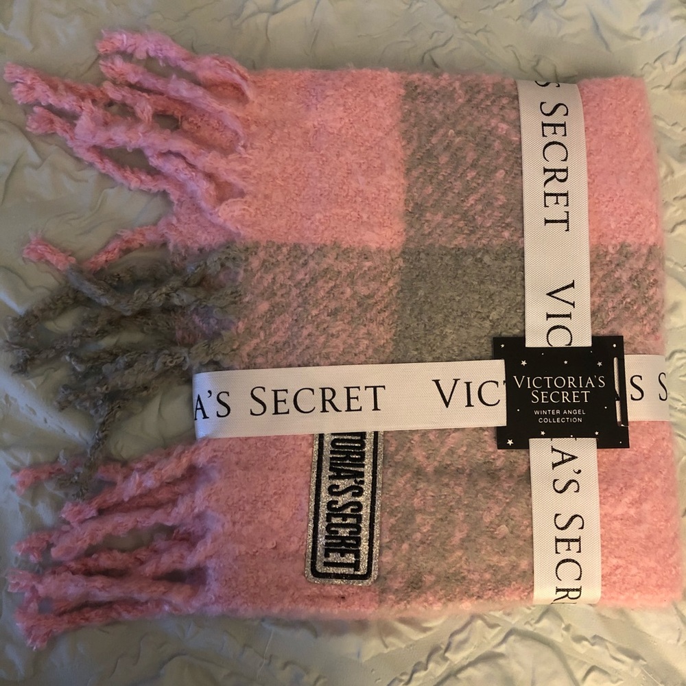 Victoria’s Secret Scarf